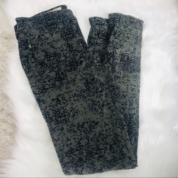 Anthropologie Pants - Anthro Pilcro green black print Corduroy pants 27